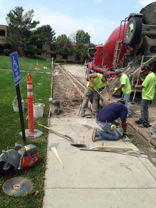 Sidewalk paving 1 commercial concrete contractor in kansas city | k&e flatwork