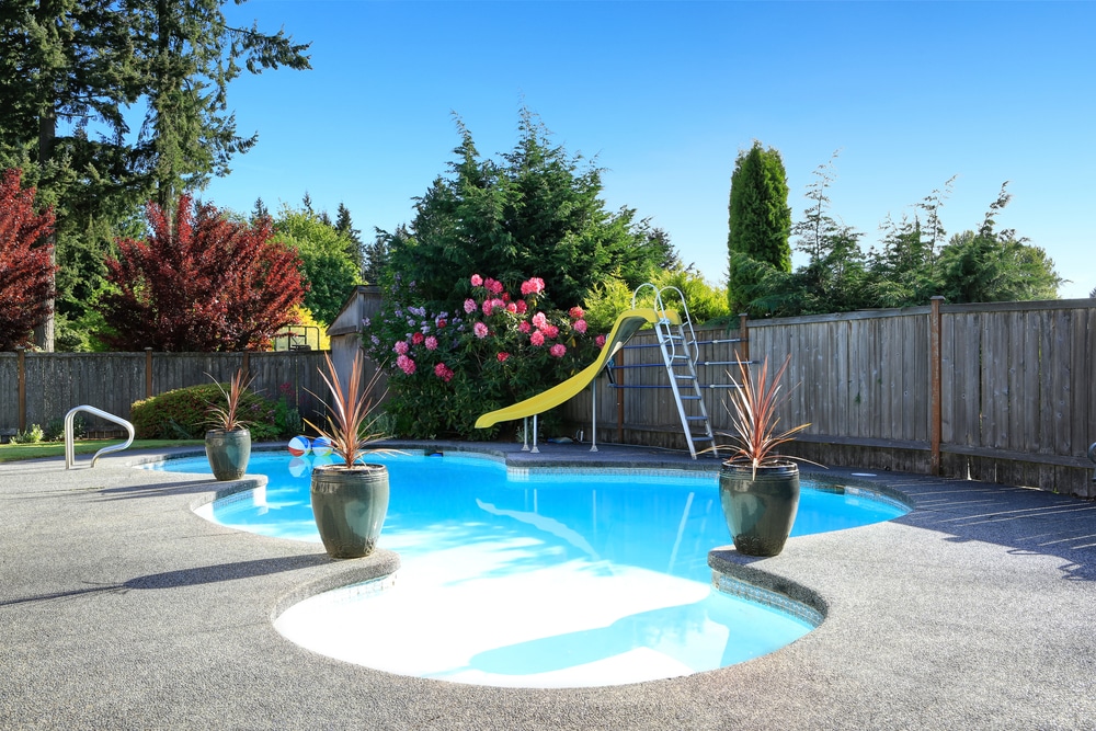 Swimming-pool-with-concrete-patio