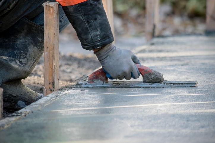 hand float on concrete floor or ground finish